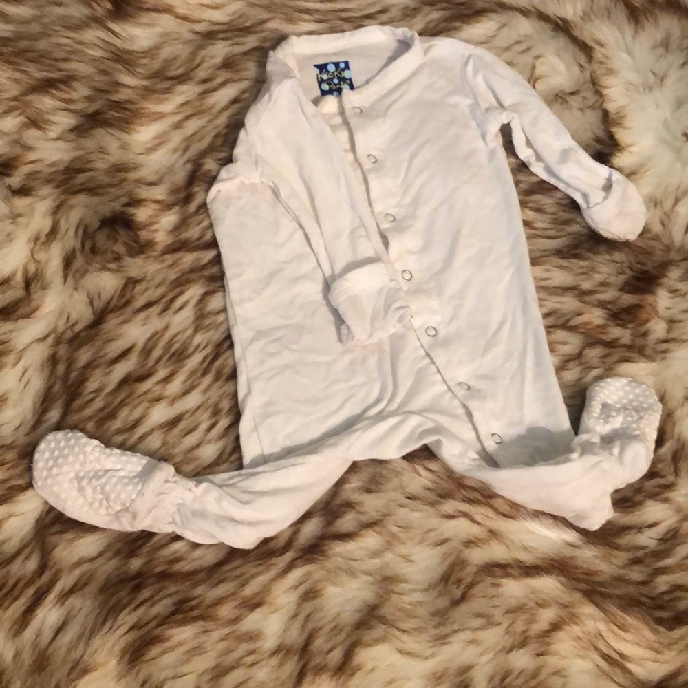 Kicker pants 0-3 natural footie EUC